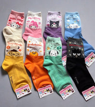 Load image into Gallery viewer, Sanrio Character Happy Cotton Crew Ankle Socks : Hello Kitty
